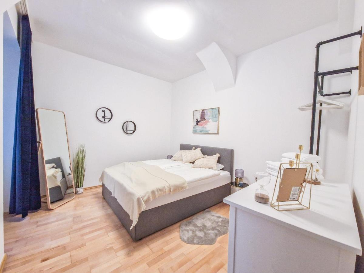 Feelhome - Design Apartment Fur 4 Gaste - Smart Tv - Naschmarkt Bécs Kültér fotó
